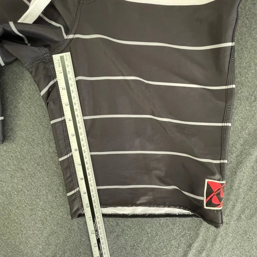 O'Neill Mens Board Shorts Black‎ White Red Striped Surf Trunks Size 31 RN85773